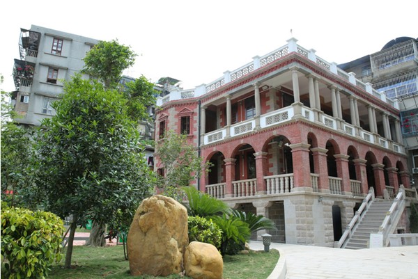 1527236021264964.jpg 小公园.jpg