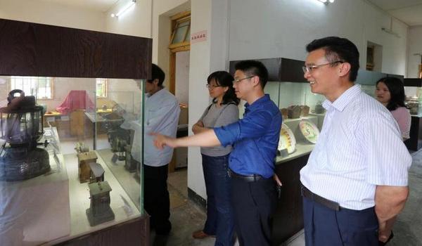 1556259348965031.jpg 广东省博物馆一行调研茂南区年代记忆博物馆.jpg